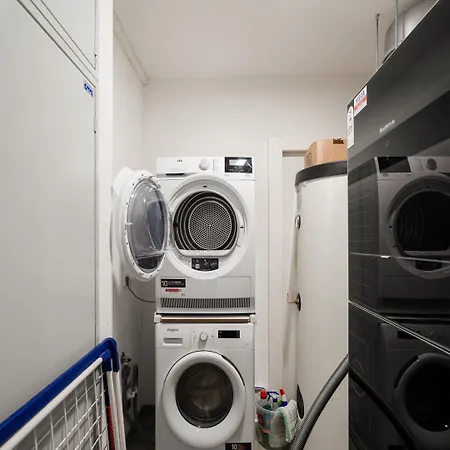 In Near Area, Cleaning Included * Niedernsill