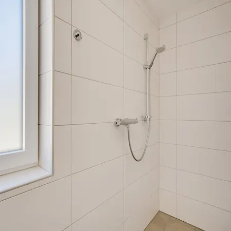 In Near Area, Cleaning Included * Niedernsill